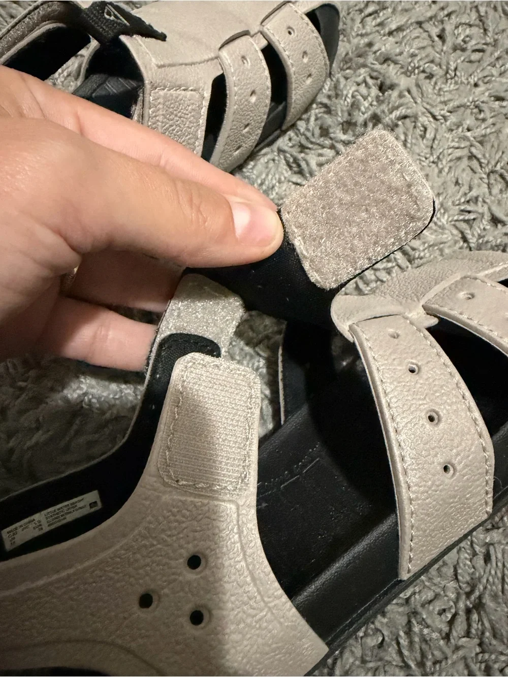 Reef- **Never Worn** Kids Beige and Black Sport Fisherman Sandals